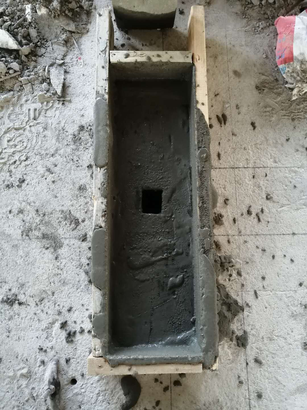 水泥路面起皮怎么办？？？？？？？可以一次性治理到位吗？？？？？？？